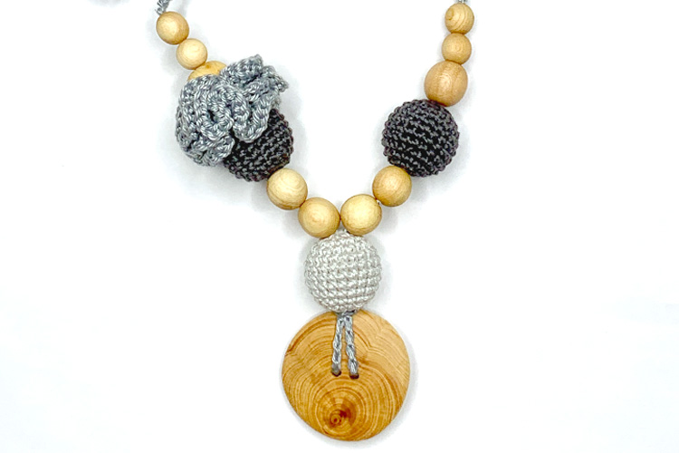 KANGAROOCARE Collier d'Allaitement et de Portage - Flower Mama Charcoal and Grey